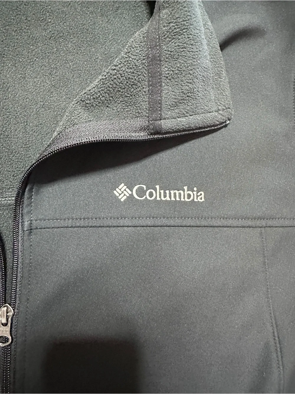 Columbia Black Lightweight Full-Zip Jacket XL